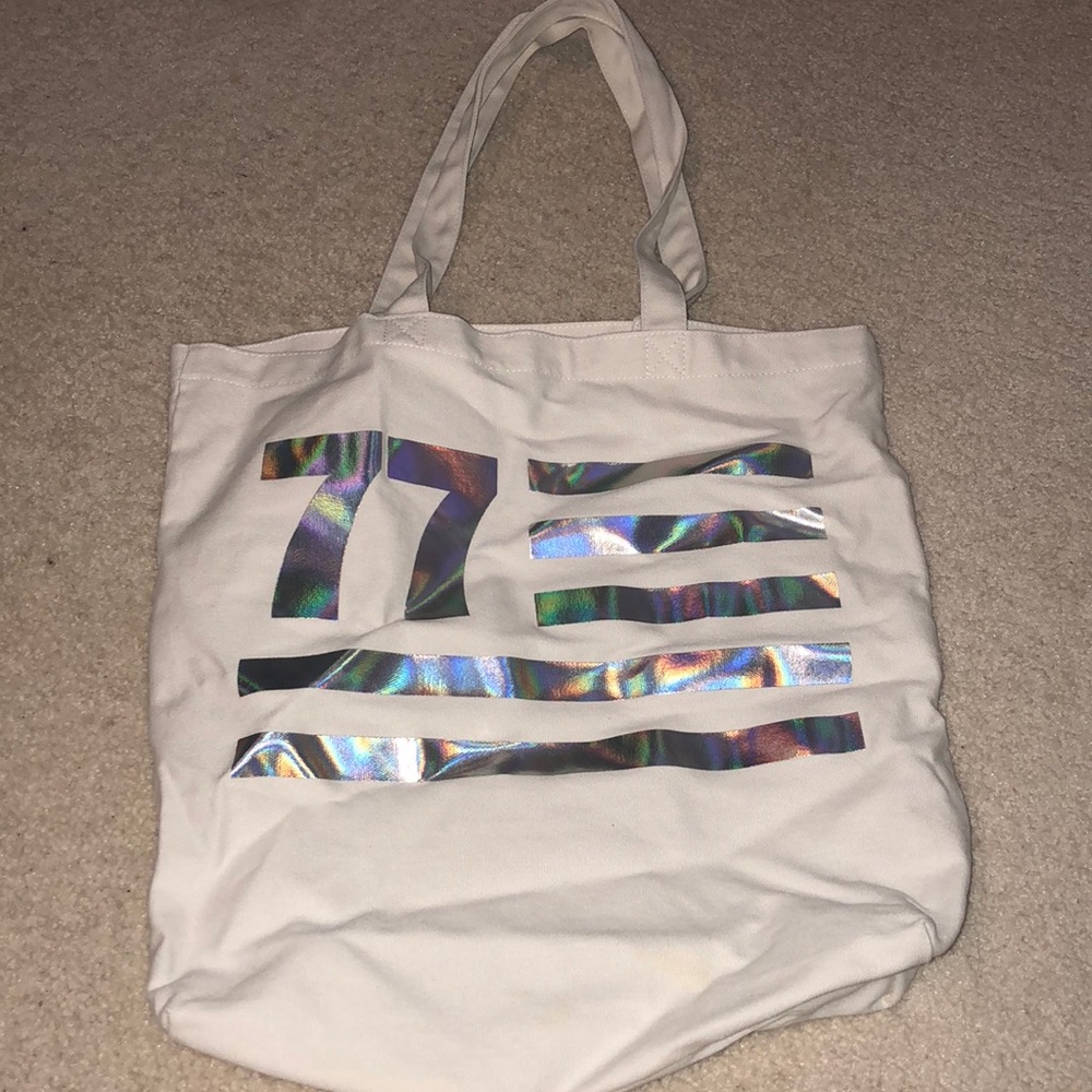 American eagle tote.